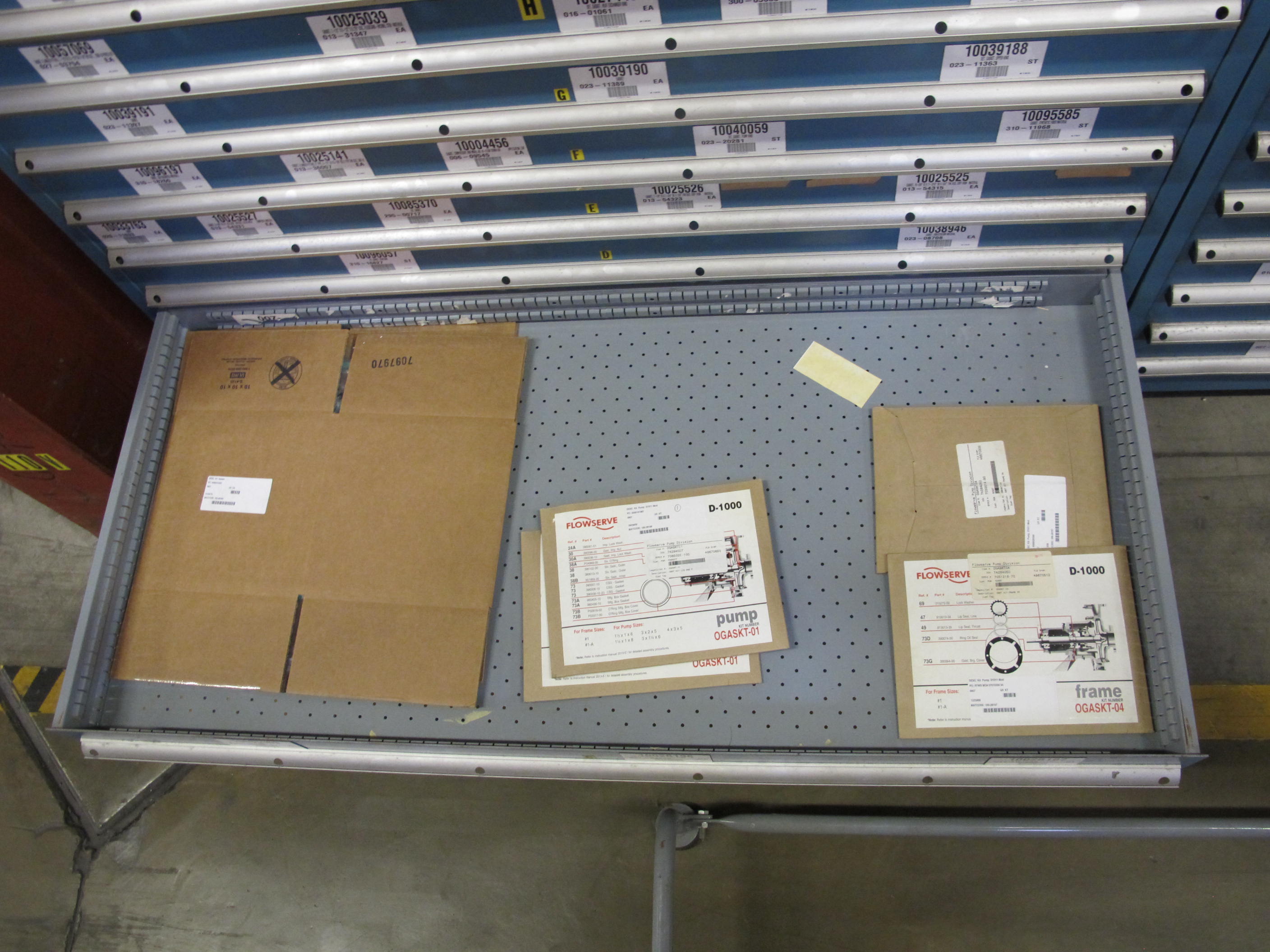 LISTA HEAVY DUTY 9-DRAWER PARTS CABINET W/ CONTENTS (W-50) LOADING & HANDLING FEE $25-